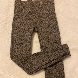 Spanx seamless animal print leggings size small